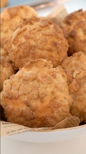 Crunchy Soboro Bread 소보로빵