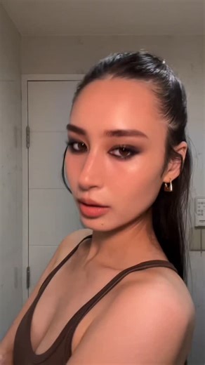 makeup makeupartist on Instagram: "Smokey eye tutorial #smokeyeye #makeup"