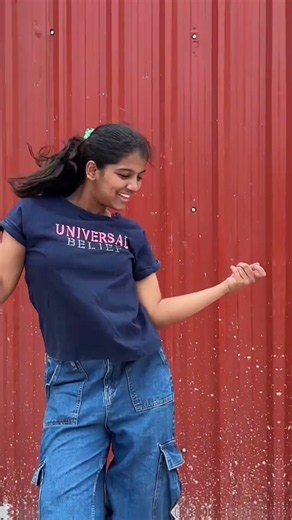 VEYIRA CHEYYI VEYIRA ❤️🔥| #youtubeshorts #trending #love #dancecover #telugusongs #viral #mass