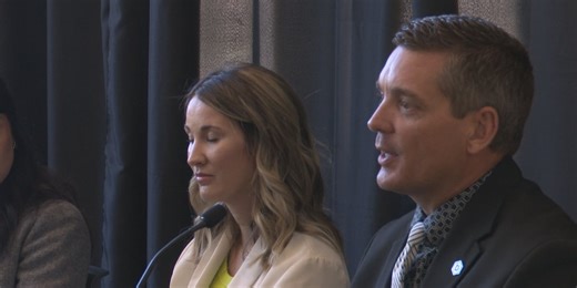 Panelists discuss the best ways to learn and apply AI platforms