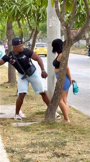 Ahora quedó sin una chancleta 🩴😂😂😂 #fblifestyle #lifestyle #shorts