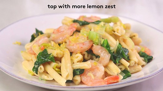 Shrimp, Leek, and Spinach Pasta: Swirl up a forkful of pure comfort in every single bite. Get the recipe: http://bit.ly/2nxEvtz | Real Simple