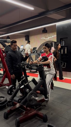 LOVE DEEP | Gym80 Seated Row Machine 1️⃣ This machine is excellent for building back thickness, strength, and overall pulling power. 2️⃣ The Latissimus... | Instagram