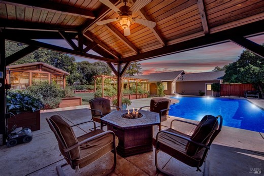 992 Davis St, Vacaville, CA 95687 - MLS 324057862 - Coldwell Banker