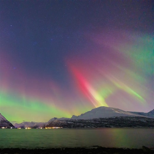 57K views · 2.7K reactions | Nice red aurora | Aurora Borealis Observatory | Facebook
