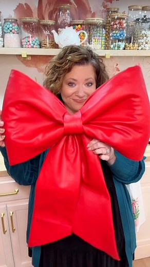 99K views · 1.4K reactions | If you’ve been loving those big red bows...