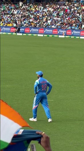 India vs Australia 3rd ODI at SCG, Virat Kohli appreciating the crowd