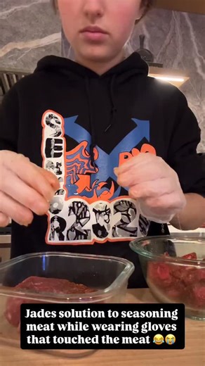 Jade and I filmed a video last week and I never saw how she managed to season the steak until I was watching the footage back this morning… the laugh I had, I had to share it with all of you. She just makes me laugh. 😂😂😭 | Giada De Laurentiis