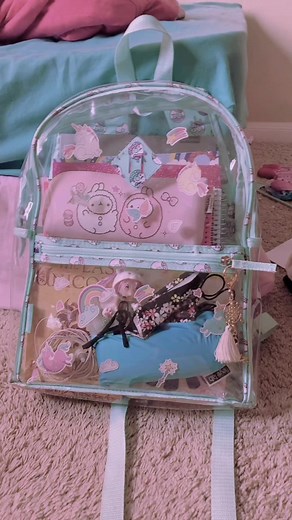 Packing my backpack 💖 #cutevibes #backtoschool #fypシ #foryoupage #kawaiiaesthetic do this too sis @dayzicat