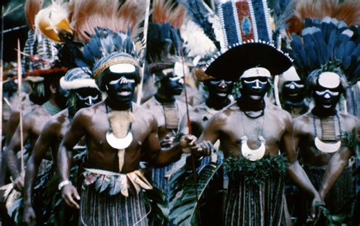 Papua New Guinea: 50 years of Independence | National Library of Australia (NLA)