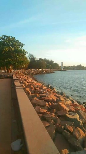 A Beautiful evening sunset view at Campal 🌅 #campal #panjim #sunset #sunsetvibes #eveninginpanjim #panjimcity #kalaacademy #amchegoa | Amche Goa