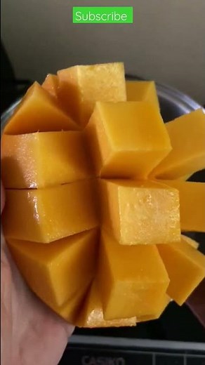 Alphonso Mango Pulp Cutting Skills