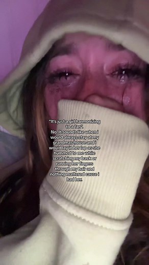 Girl Harmonizing with Fan Original Video