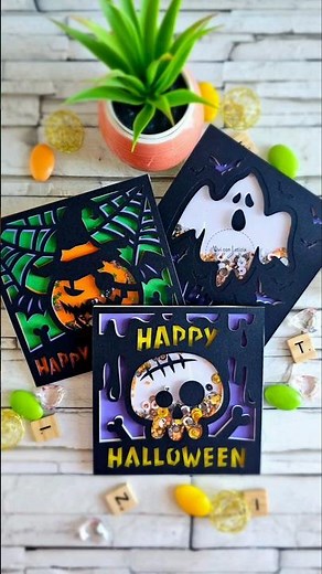 Halloween shaker card with Cricut