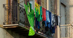 A-t-on le droit d’étendre son linge sur son balcon ou sa terrasse ?