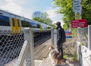 New alert boosts safety at level crossings