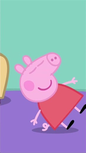 My parrot Polly can even oink! 🐷 #PeppaPig #Parrot