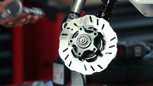 33K views · 564 reactions | SIP Pordoi Felgen – So montierst du die neuen 10-Zoll-Alufelgen an deiner Vespa In diesem Video zeigt euch André, wie einfach ihr die neuen SIP Pordoi 10-Zoll-Aluminiumfelgen an klassischen Vespa-Modellen montieren könnt.  Mehr Infos im Blog:  https://sip.shop/pordoi-10-zoll-felgen-upgrade-blog | SIP Scootershop | Facebook