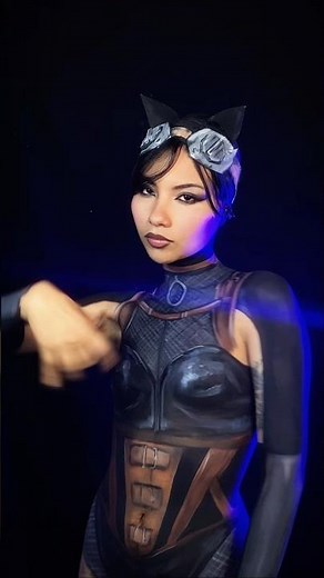Catwoman body paint 🐈‍⬛🖤 #makeup #cosplay #catwoman man