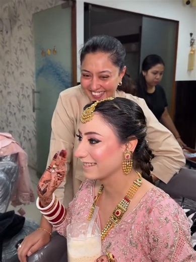 Beginner's Makeup Tutorial: First and Last Application