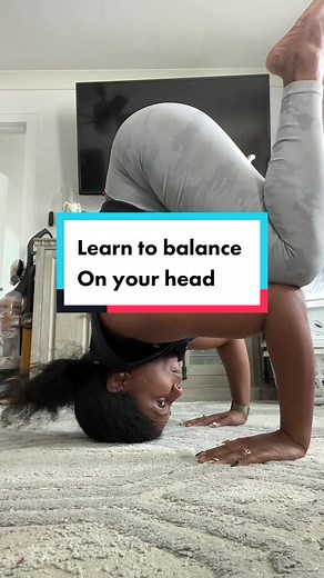 I’ve seen lots of people do this different ways but this is how I was taught as a gymnast and it provides better balance and stability imo. #stitchthis or #duet and show me if you try it 😃 anyone can do it no matter your size #headtop #headtopchallenge #headtoptraining #headtopfun #headtopqueen #gymnastics #viral #fyp