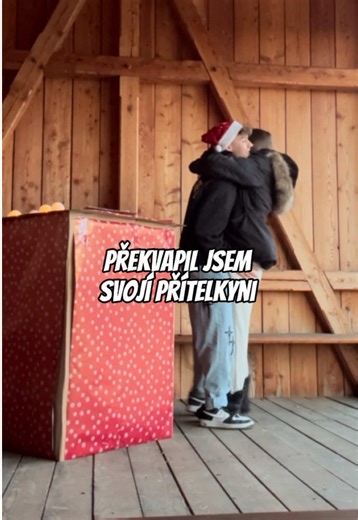 Tak nějak časem jsem pochopil, že pro mě nejsou dobré Vánoce, když pod stromečkem najdu spoustu drahých dárků ale, když je mohu trávit s lidmi, které mám opravdu ze srdce rád❤️ PŘEJEME VŠEM ŠŤASTNÉ A VESELÉ VÁNOCE🎄💫#fyp