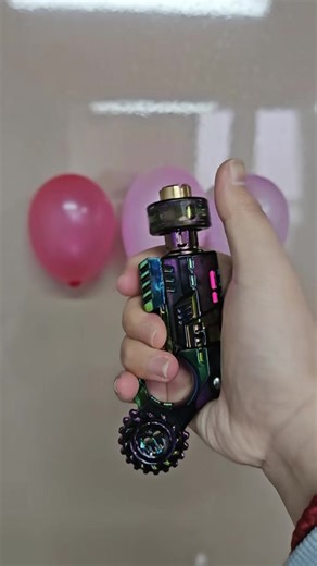 Who can resist a mini fidget spinner gun? It spins, it shoots, and it’s pure satisfaction! 🎯#minigun #fidgetspinner #fidgettoys #edctoy #toygun