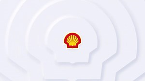 【Shell Helix Ultra 機油小知識】 👉聽我哋講API SQ 聽得多，到底咩係 API ？ ‼三大機油認證分別為 API 、ACEA 及 OEMs 認證 ✅「API 認證」係最常用都係其中最重要嘅認證，係由美國石油協會(American Petroleum Institute) 創立 - 分別以前後 2個英文字組成 (例如 : SQ)👉 前面嘅英文分別有 「S」(電油) 及「 C」(柴油)分別代表車輛類型 - 後面嘅英文字則是機油嘅檢測標準，越靠近 「Z」的英文字代表檢 測嘅門檻更先進更高級 👉而大家可能會問「API SP」 同「 API SQ」 差一個字係咪差別好少？ 🔝其實 API SP 認證係2020年標準，而API SQ 係2025年先有㗎‼ 隨住各項科技不停改變提升，現代各類型引擎均有一定嘅改變並性能提升 而最新 API SQ 標準就係2025年最新嘅檢測標準 👍幫你check 下隻機油可唔可以幫到引擎達到佢想要嘅性能例如 : ✔️燃油效益、✔️LSPI 保護、✔️潔淨能力、✔️耐用性 ⏫API SQ 標準的Shell Helix Ultra 超凡喜力