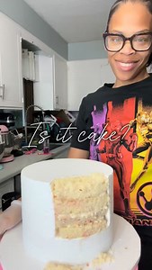 On today’s episode of things that just make sense…#DummyCakes. You get the look and the moment and you don’t have to fuss with cutting cake if you don’t want to. People often assume that dummy cakes are the cheaper route, but with ME they really aren’t. Dummy cakes can sometimes cost more than a real cake and they take a bit longer too. 🎂 Congrats to the Gilbert’s. I appreciate you sooo much for allowing me to be part of this beautiful occasion ❤️ #clevelandbaker #ohiobaker #weddingcake #fauxwe