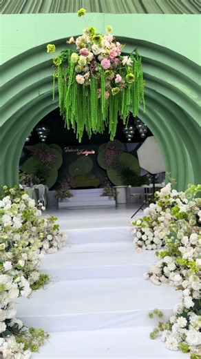 #sabirabeatsmakeup #infinitycreationsug0700611386 #mainedits #garayphotography #kiteevent @SABIRA BEATS MAKEUP |BRIDES @Flori Flower World @Mama Robes & More 0785224226