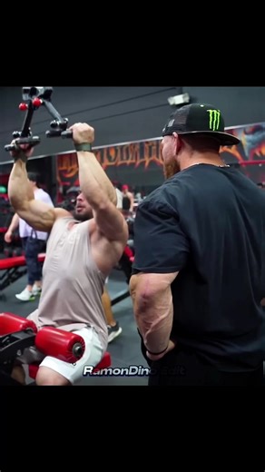 Ramon Dino and Flex Lewis in Gym - Bodybuilding Highlights