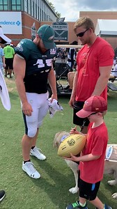 62K views · 1.6K reactions | We were honored to have the inspirational Jake Olson at practice today! Olson walked onto USC’s football team as a long snapper despite losing his sight at 12 years old. | Philadelphia Eagles | Facebook