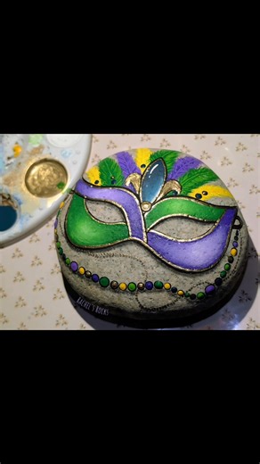 Just a new video on my YouTube @ Rachels Rocks Canada #rachelsrocks #painting #arttherapy | Rachel's Rocks