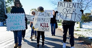 Walgreens is cancelling corporate bonuses as big pharmacies face increasing difficulties