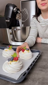 86K views · 114 reactions | Îți prezentăm secretul pentru cele mai bune deserturi: noul nostru robot de bucătarie Seria 6. Lasă-l pe el să facă toată treaba, iar tu bucură-te de rezultatele spectaculoase! Vezi aici toate detaliile despre robotul de bucătarie Seria 6  bit.ly/Noul_robot_de_bucatarie_Serie6 | Bosch Home | Facebook