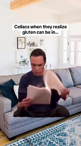 Who else asks “why?!” almost as often as they ask, “Is it gluten free?” 😂🙋‍♀️ Or what’s a food or item that shocked you by containing gluten? 🫣If any of these surprise you, a couple important labeling facts for the US 👇🚨 Gluten is NOT a top allergen in the US, only wheat is. So items that contain barley malt — which contains gluten but not wheat — are not gluten free but will not have any allergen warnings. Malted hard lemonade, most rice crispy treats, the OG Milky Way flavor, coffee cream