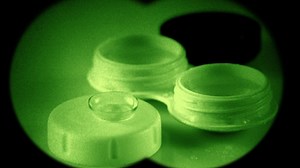 007 would drool. Chinese researchers invent contact lenses that let you see even with your eyes closed