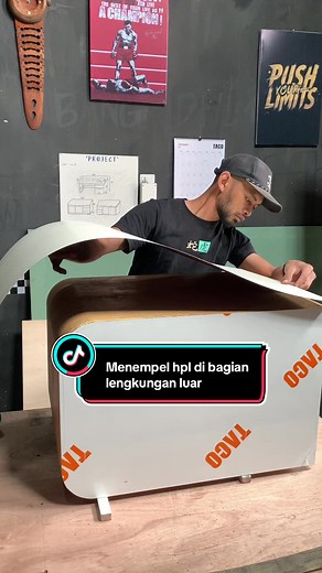 Panduan Menempel HPL di Lengkungan Luar: DIY Furniture
