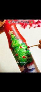 🎄Bottle painting Idea 🎄 Beautiful Christmas Bottle Art 🎄✨ #diy #bottlepainting #christmasdecor #easytomake #fbreelsfypシ゚viralfbreelsfypシ゚viral #fbreels2025ツ #trendingpost #trendingvideo | Vak - Art & Craft