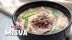 SIMPOL MISUA Salubungin natin ang Chinese New Year with our Simpol recipe of the day, Misua! Kadalasang hinahanda ang dish na 'to sa mga festivities sa China kaya ngayong Chinese New Year, i-try din natin! Ingredients: miswa noodles 1/2 onion 2 cloves garlic 2 teaspoon sliced ginger 1 teaspoon hibi (dried shrimp) 2 pieces shiitake mushroom 2 cups chicken stock 1 tablespoon fish sauce (patis) 1/2 teaspoon pepper Grab your copy now of "Simpol The Cookbook" on Shopee & Lazada! TO ORDER, CLICK THE L