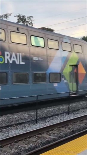 Tri-Rail 507 Leads P630 at West Palm Beach, FL