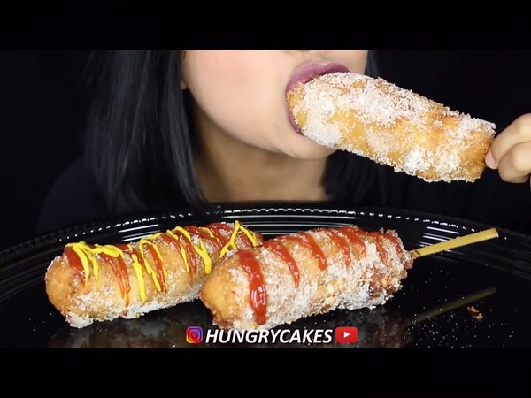 can this get on the #foryoupage it’s hungry cakes from YouTube #foryou #4u #fyp #asmr