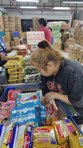 Hello manga sukii. Mamimili.muna tayo. Pang dagdag sa ating paninda kasi wla pa yung delivery natin kuha muna tayo dito! #marissayujugao #contentcreator2026 #fbreels #ivisancapiz #fypageシ @highlight | Marissa Yu Jugao