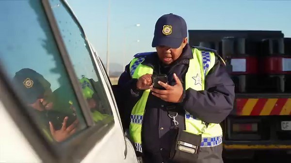 Watch Episode 3 of #WesternCapeHighwayPatrol Season 2 on e.tv at 10pm on Wednesday, 27 December 2023!👮🏾‍♂️ PI Hopa races through N1 rush-hour traffic to rescue a pedestrian hit by a car. SPI Swanepoel confronts impatient drivers taking chances and risking lives in Worcester, while SPI Willemse refreshes the memory of motorists disregarding the rules of the road in Laingsburg. | Western Cape Highway Patrol
