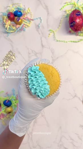 Real time buttercream piping. Easter cupcakes edition 🐣 Piping nozzles used: 1M 4B & 1B . . . . . #treatboutique #cupcakereel #cupcakepiping #eastercupcakes #easter #buttercreampiping #smoothbuttercream #howto #buttercreamtutorial #fypシ゚viral #foryou #buttercreamfrosting #cupcakedecoratingvideo #cupcakedecorating #tutorials #satisfying #dessert #pastelcake #pintrest #buttercreampipingtutorial #fyp #explore #trendingcakes #foodphotography #dessert #cupcakesofinstagram #buttercream