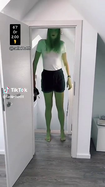 Celebrating Tall Women: The Unique Beauty of Height