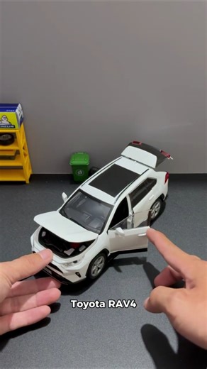 1/24 Toyota RAV4 - Realistic Door Details! 🔥 #shorts