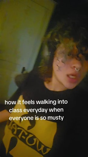 guys how way lipsyncing it was so good. | lips