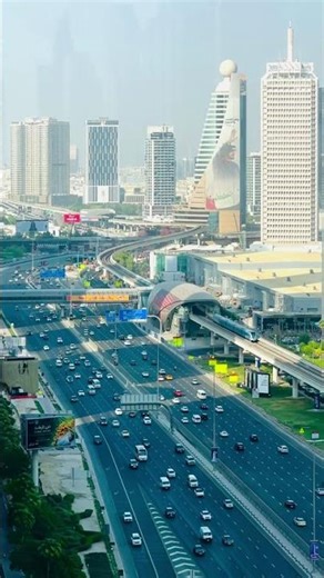 Dubai city Road view 😍🇦🇪#trending #trendingshorts #shortvideo #viralvideo