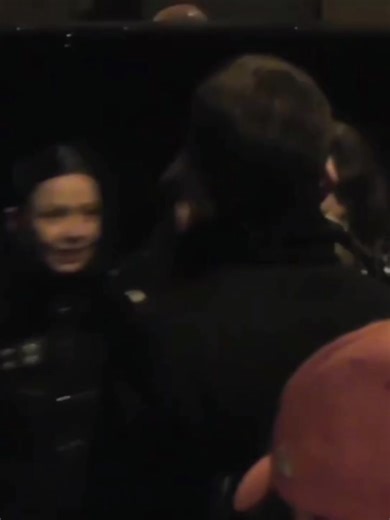 Elizabeth Olsen Stuns at Jacquemus FW26 in Paris